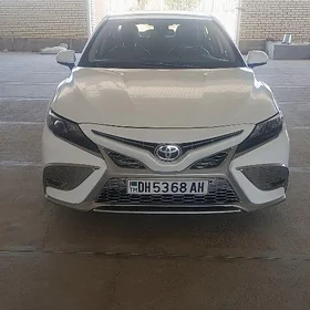 Toyota Camry 2021