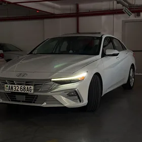 Hyundai Elantra 2024