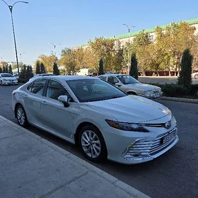 Toyota Camry 2022