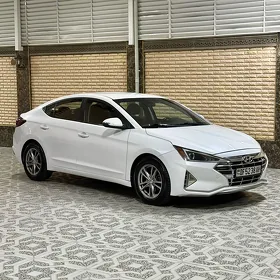 Hyundai Elantra 2020