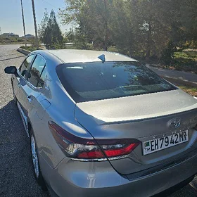 Toyota Camry 2021