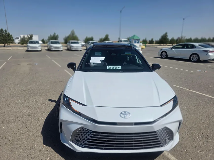 Toyota Camry 2025 - 1