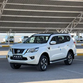 Nissan Paladin 2026