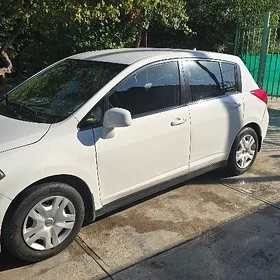 Nissan Versa 2010