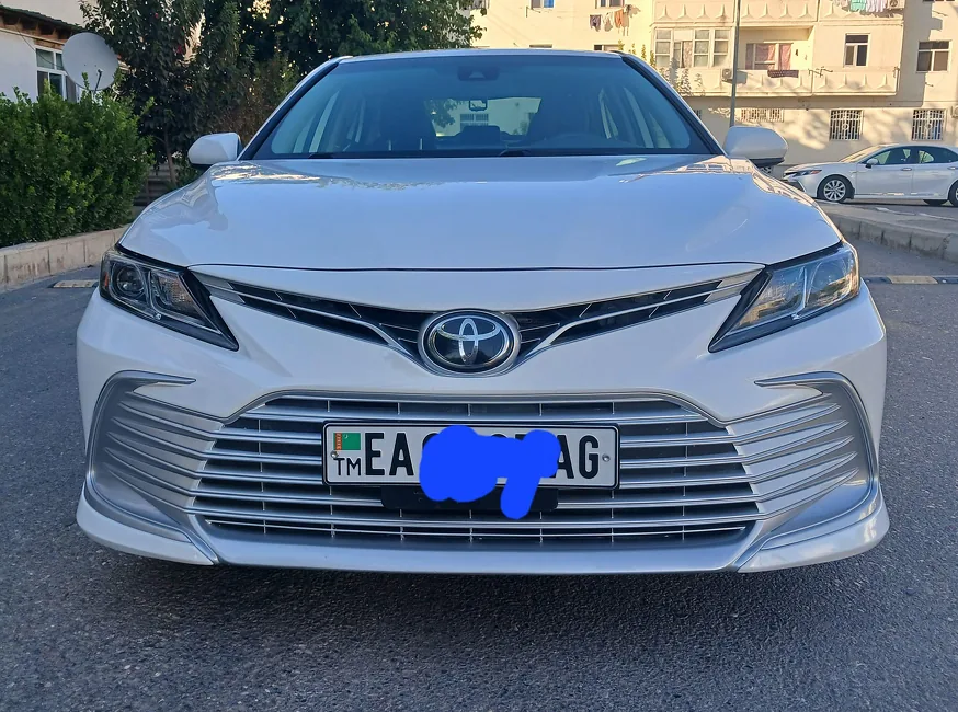 Toyota Camry 2021 - 1