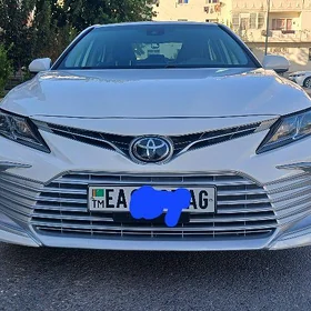 Toyota Camry 2021