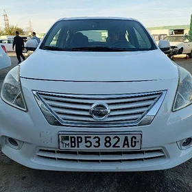 Nissan Versa 2012
