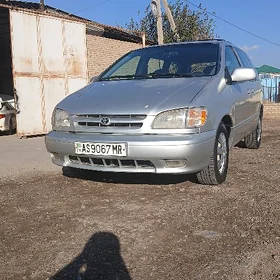 Toyota Sienna 2003