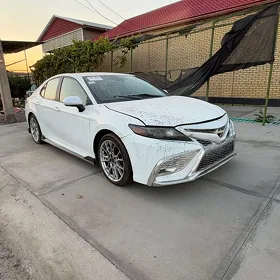 Toyota Camry 2022