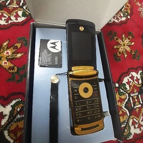 Motorola RAZR V8