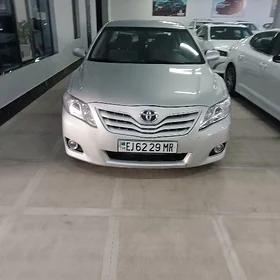 Toyota Camry 2010