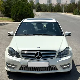 Mercedes-Benz C350 2012