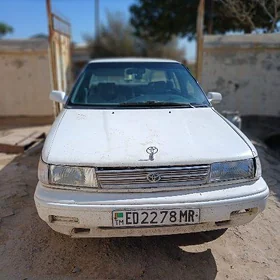 Toyota Corolla 1992