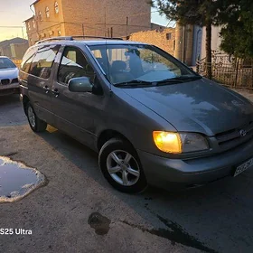 Toyota Sienna 2000