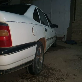 Opel Vectra 1989