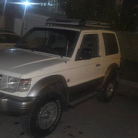 Mitsubishi Pajero 1998