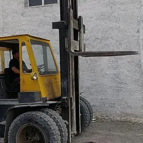 Kara Forklift 1999