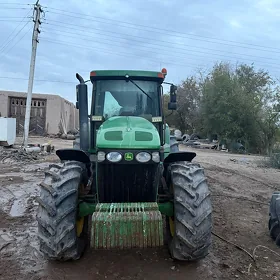 John Deere 2005