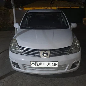 Nissan Versa 2010