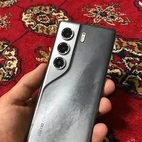 Tehno Camon 40 Pro