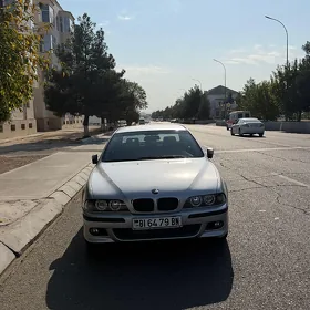 BMW E39 1998