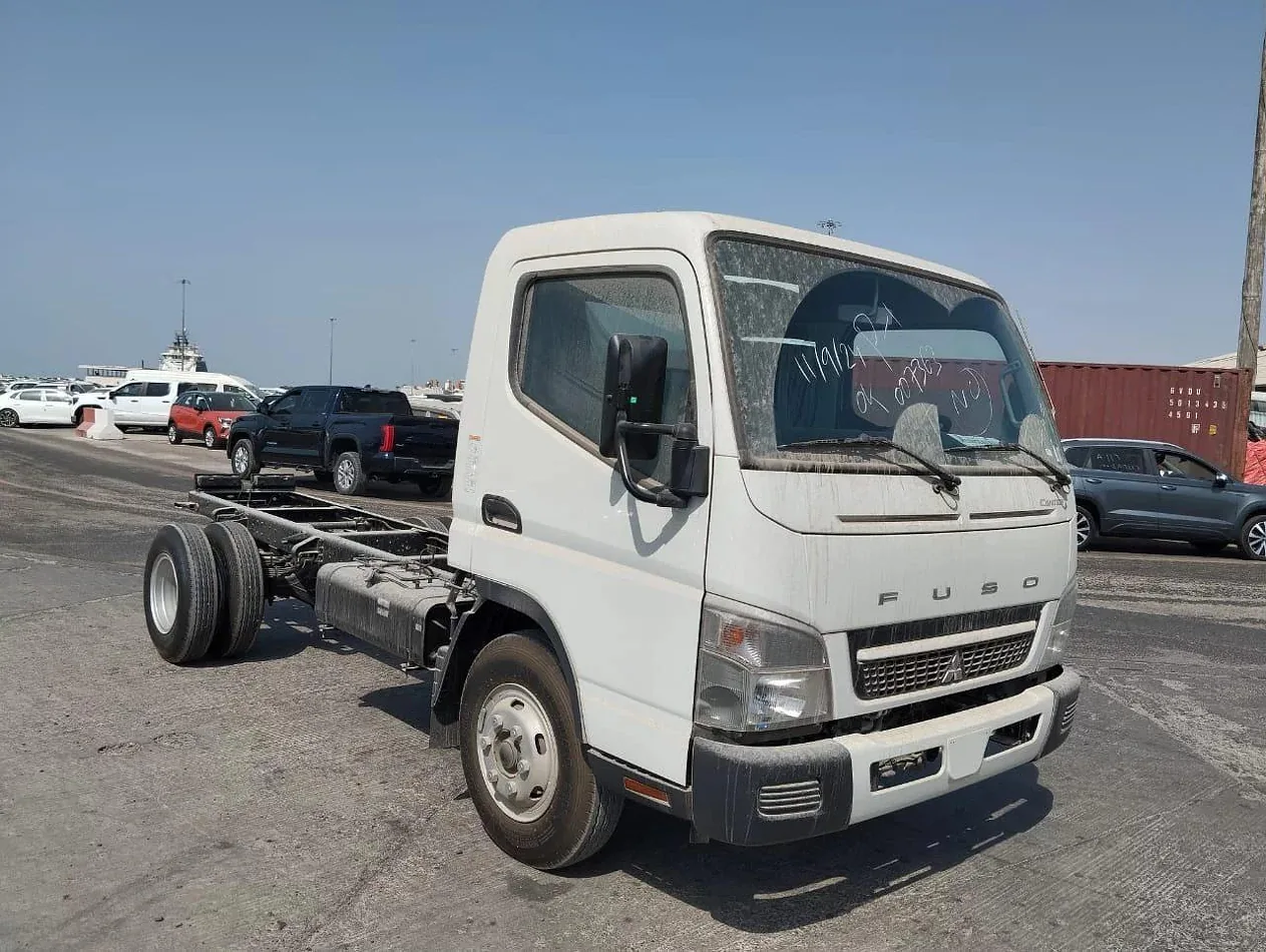 Mitsubishi Canter 2026 - 1
