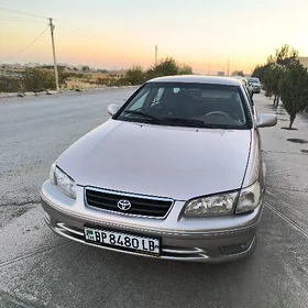 Toyota Camry 2000