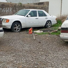 Mercedes-Benz 230E 1991