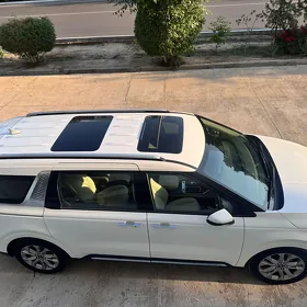 Kia Carnival 2021