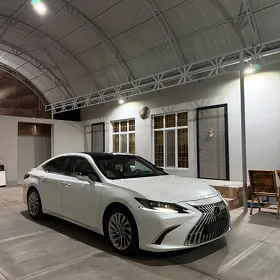 Lexus ES 350 2025