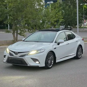 Toyota Camry 2018