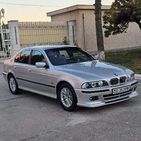 BMW E39 2001