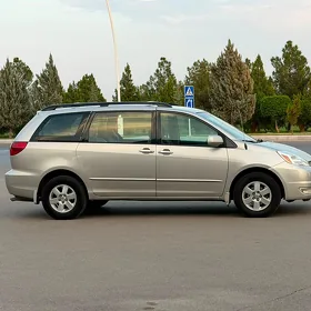Toyota Sienna 2004