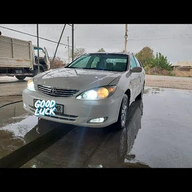 Toyota Camry 2004