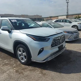 Toyota Highlander 2023
