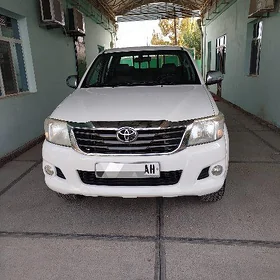 Toyota Hilux 2012
