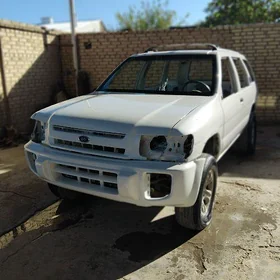 Nissan Pathfinder 1999