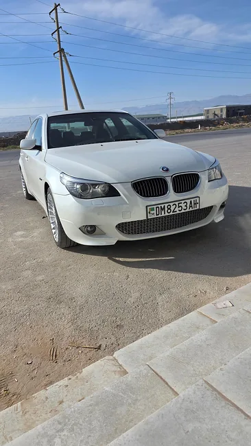 BMW E60 2005 - 1