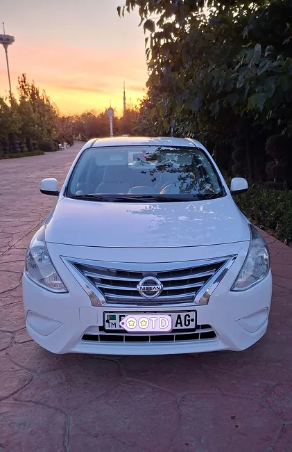 Nissan Sunny 2022 - 1