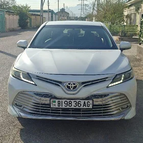 Toyota Camry Hybrid 2019