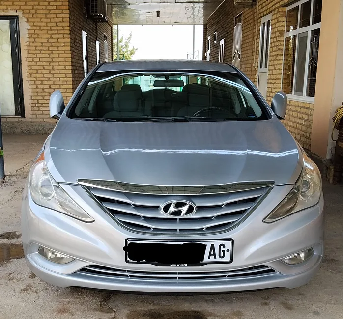 Hyundai Sonata 2010 - 1