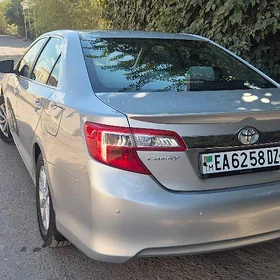 Toyota Camry 2012