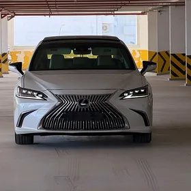 Lexus ES 350 2019