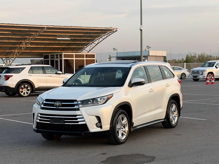 Toyota Highlander 2019 - 1