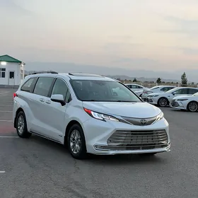 Toyota Sienna 2022
