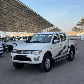 Mitsubishi L200 2011