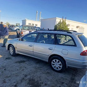 Toyota Avensis 2000