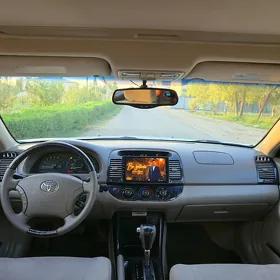 Toyota Camry 2004
