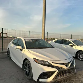 Toyota Camry 2023