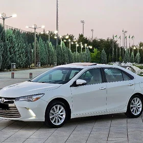 Toyota Camry 2017